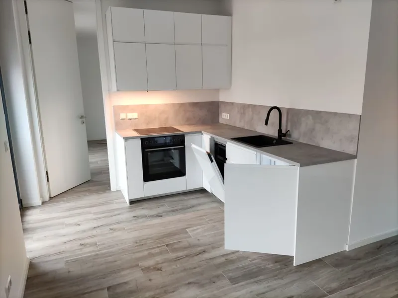Helles 2-Zimmer-Appartment mit EBK und Balkon in Berlin-Friedrichsfelde — photo 1